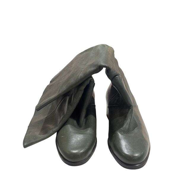 Shoes - Women’s 6 Salinas Boots